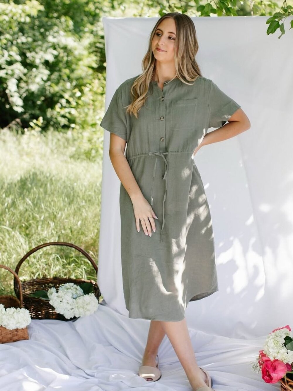 Green linen dress S with buttons and pockets